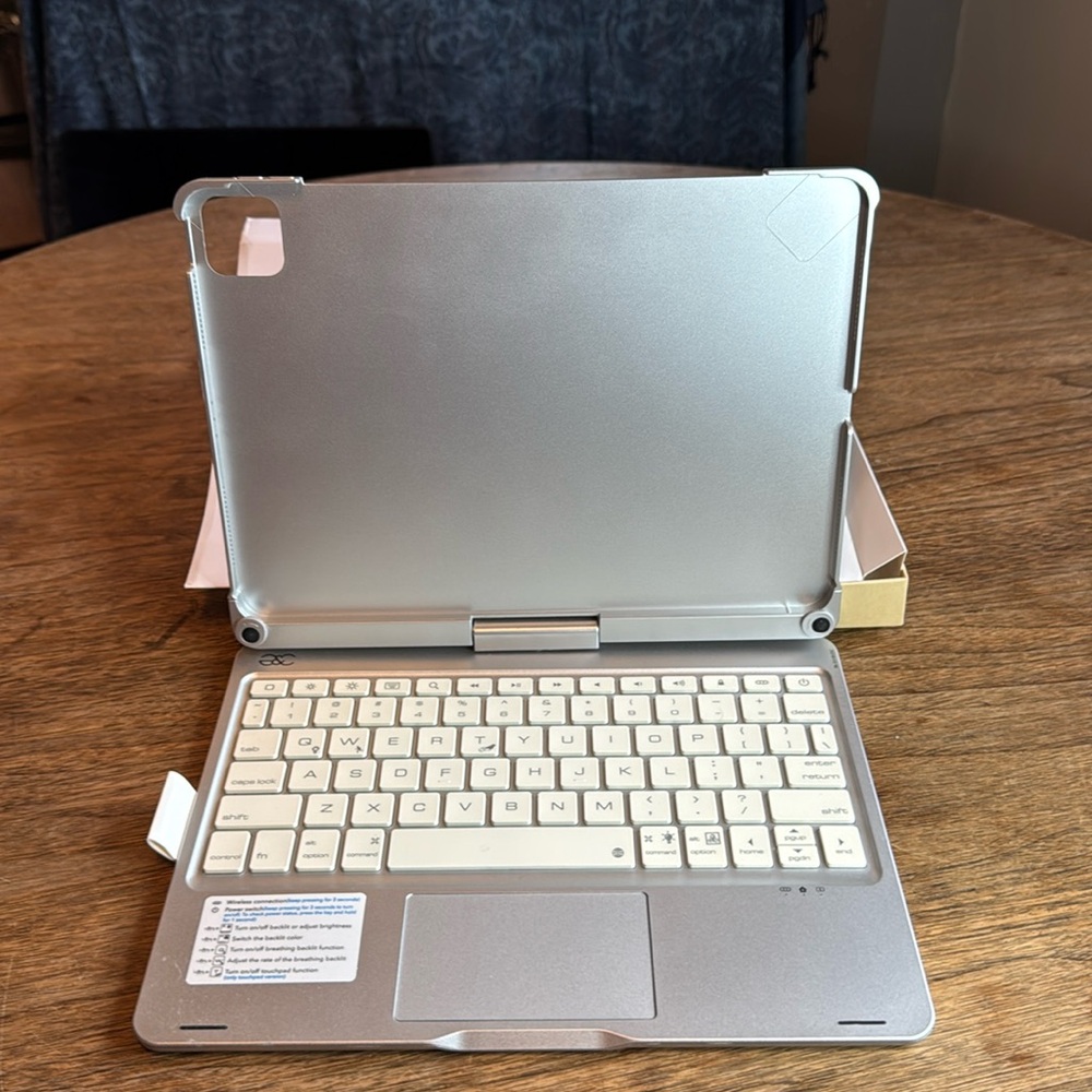 Gold and Cherry Trackpad 360 Swivel iPad Smart Case